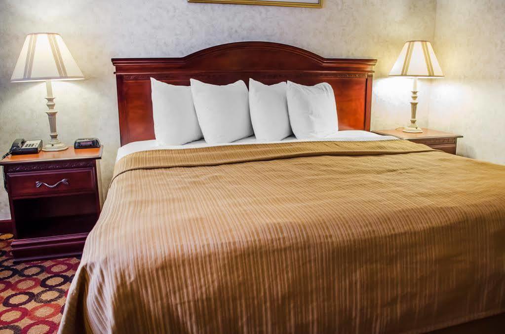 Quality Inn Enola - Harrisburg Exterior photo